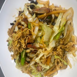 Cabbage, bamboo, black fungus, cabbage, onion, scallion, served with pancakes